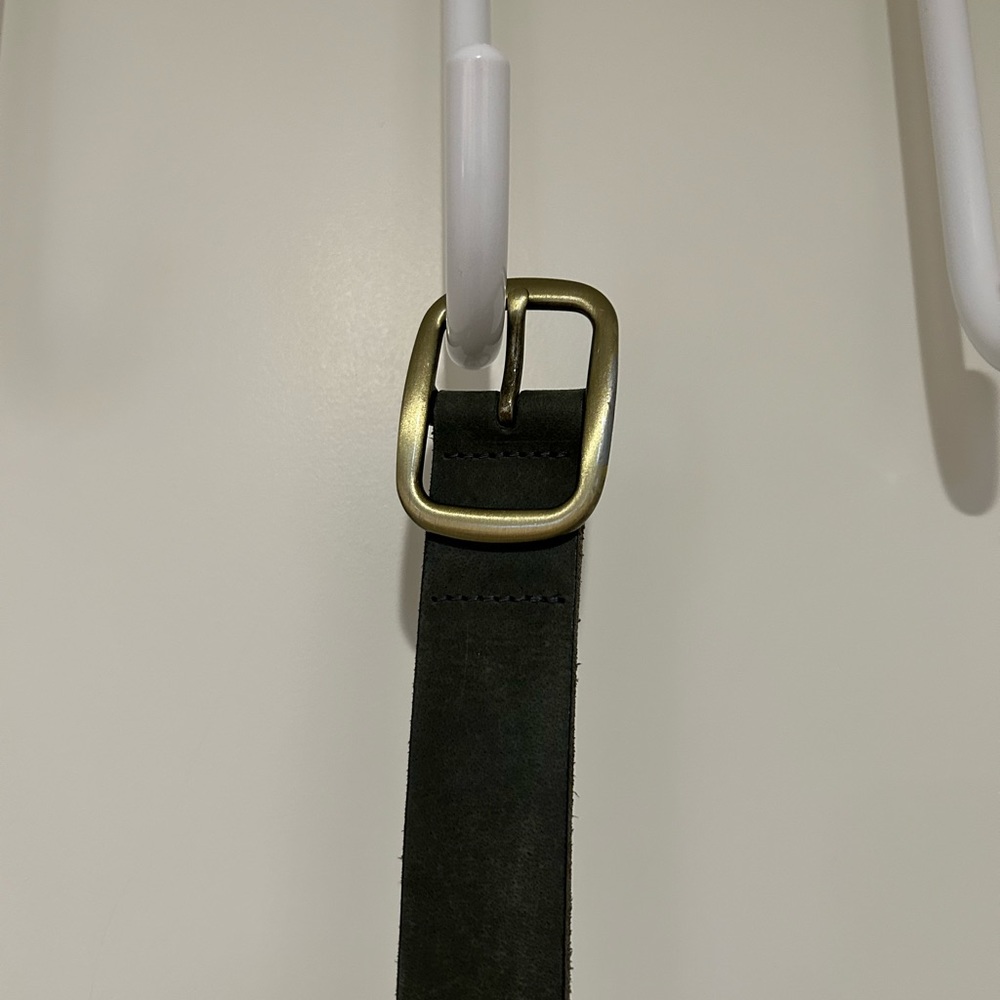 Levi’s dark olive green belt